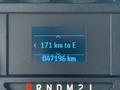 Display screen showing remaining range of 171 km and total distance of 47196 km in a Ford E-450